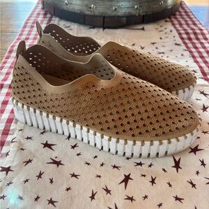 Ilse Jacobsen Tulip 139 Perforated Slip-On Sneaker